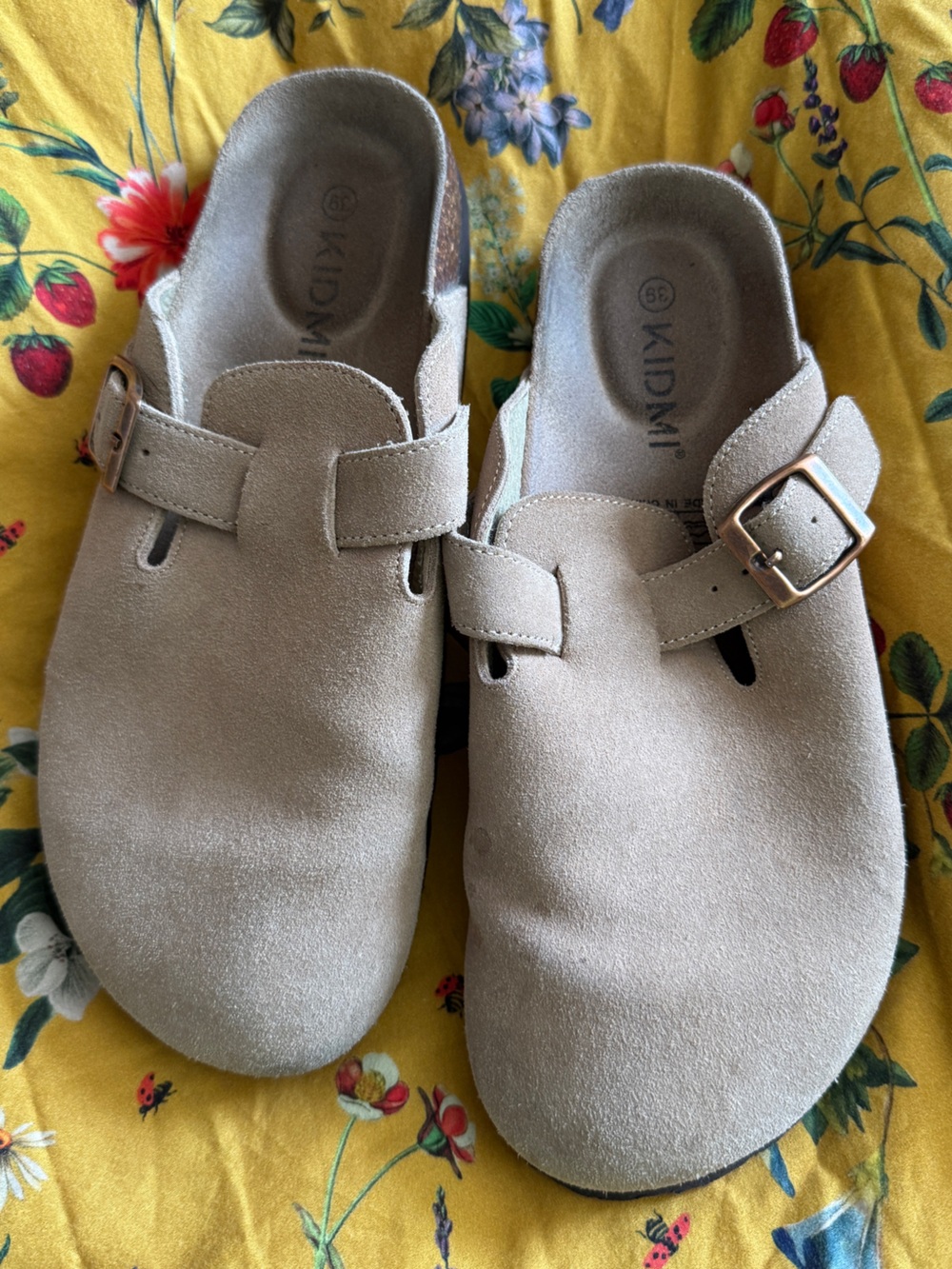 Amazon Kidmi Faux Suede Clogs